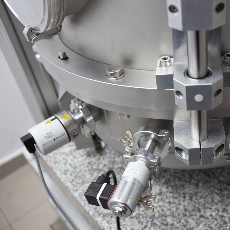 AVK 1000.5Y.CP Automatic Constant Pressure Mass Comparator