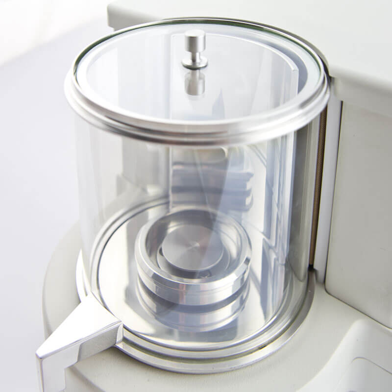 UYA 6.5Y.KO  Mass Comparator